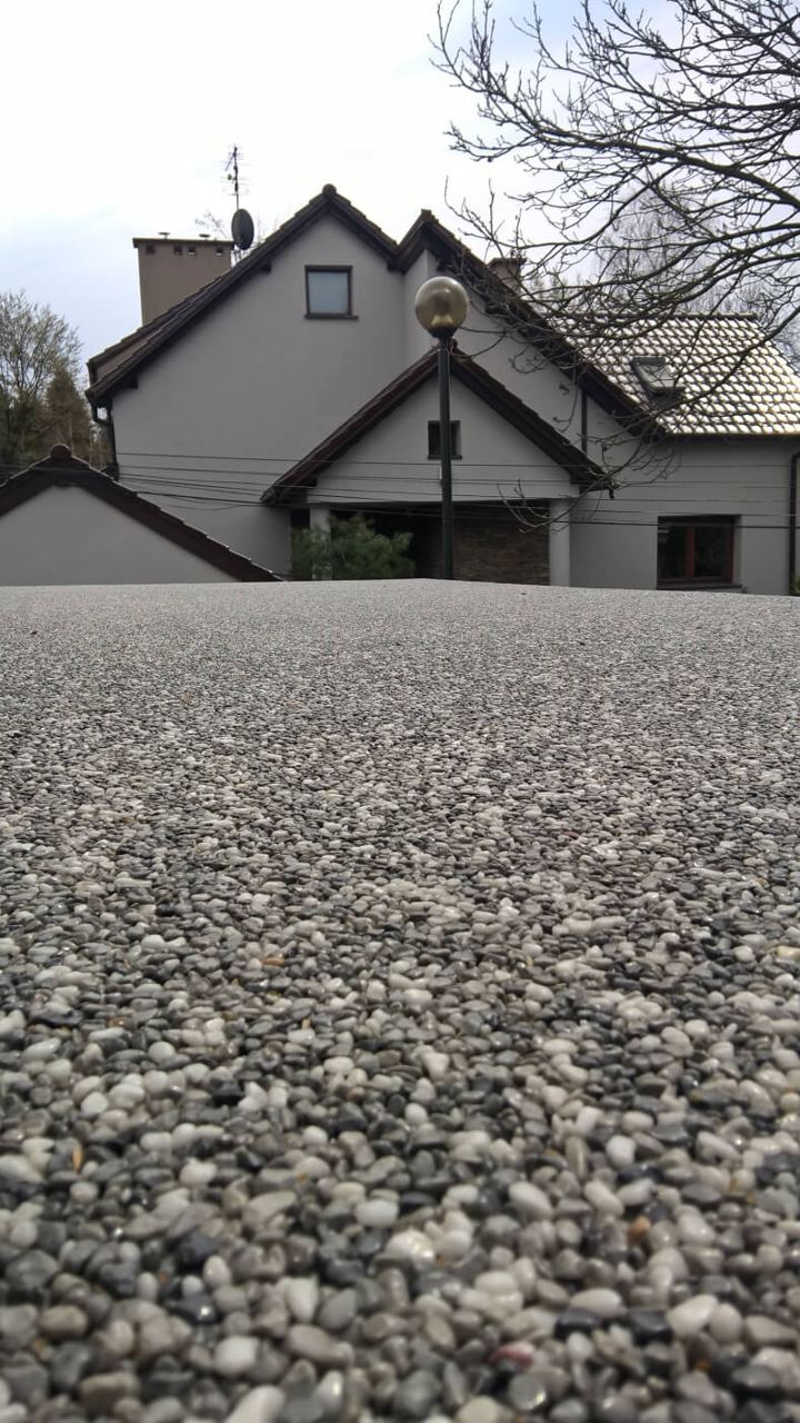 Powierzchnia przed wykonaniem kamiennego dywanu